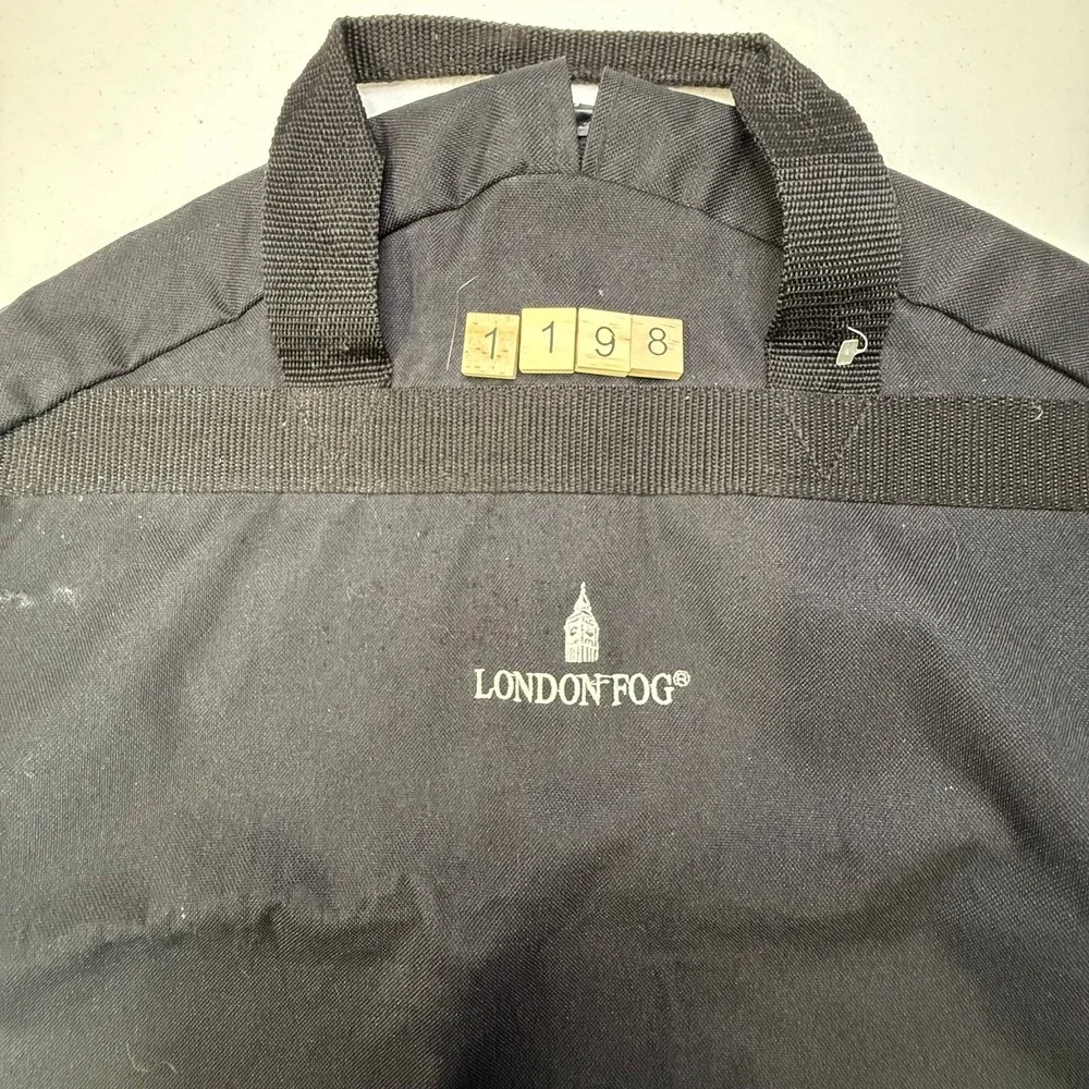 London Fog -‎ Canvas Lightweight Garment Bag / Hanging Clothes black